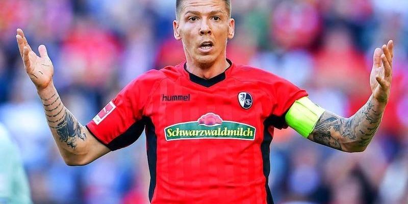 Mike Frantz  SC Freiburg 2018/19 Fußball Autogrammkarte signiert 406286 