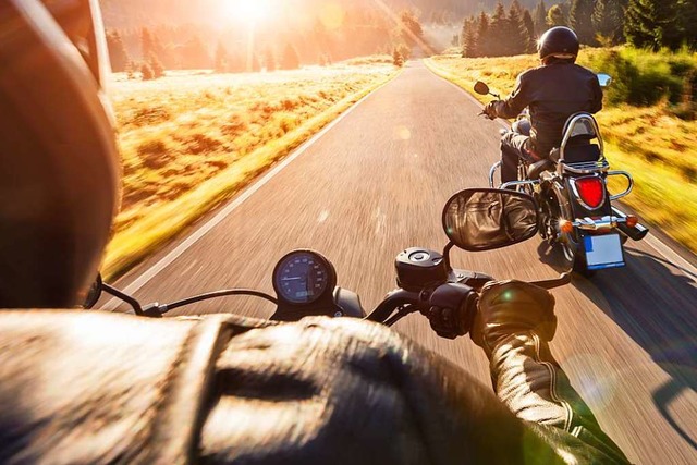 Schnell muss nicht laut sein, sagen einige Motorradfahrer.  | Foto: Stock Adobe