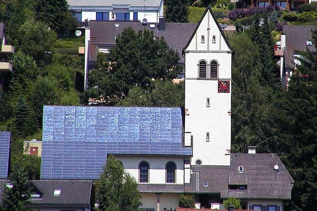 Das Schpfungsfenster der Bergkirche Schnau liefert seit 1999 Strom.  | Foto: privat