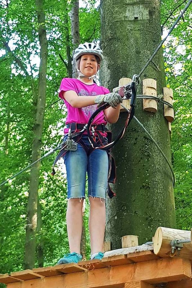 Zisch-Reporterin Laura Lehmann im Klettergarten Kenzingen  | Foto: Privat