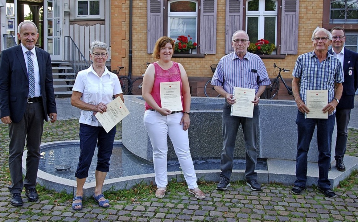 Brgermeister Urban Singler (links) un...iner Rsch (125) und Albert Hug (50).   | Foto: Dorothea Scherle