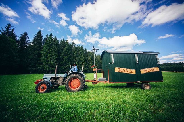 Mit seinem Knigstiger fhrt Martin Wa... alias Fidelius Waldvogel durchs Land.  | Foto: Sebastian Wehrle