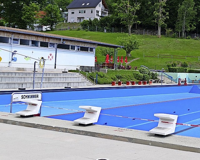 Ab Ferienbeginn drfen 400 Besucher ins Freibad.   | Foto: Sarah Trinler