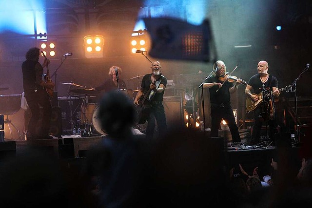 Die Shantyrockband Santiano trat im Jahr 2015 auf dem Schlossplatz auf.  | Foto: Patrik Mller