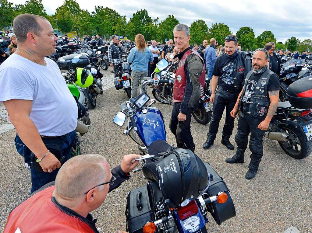 Von Enduro bis Harley – Motorrad-Demo gegen pauschale Fahrverbote.