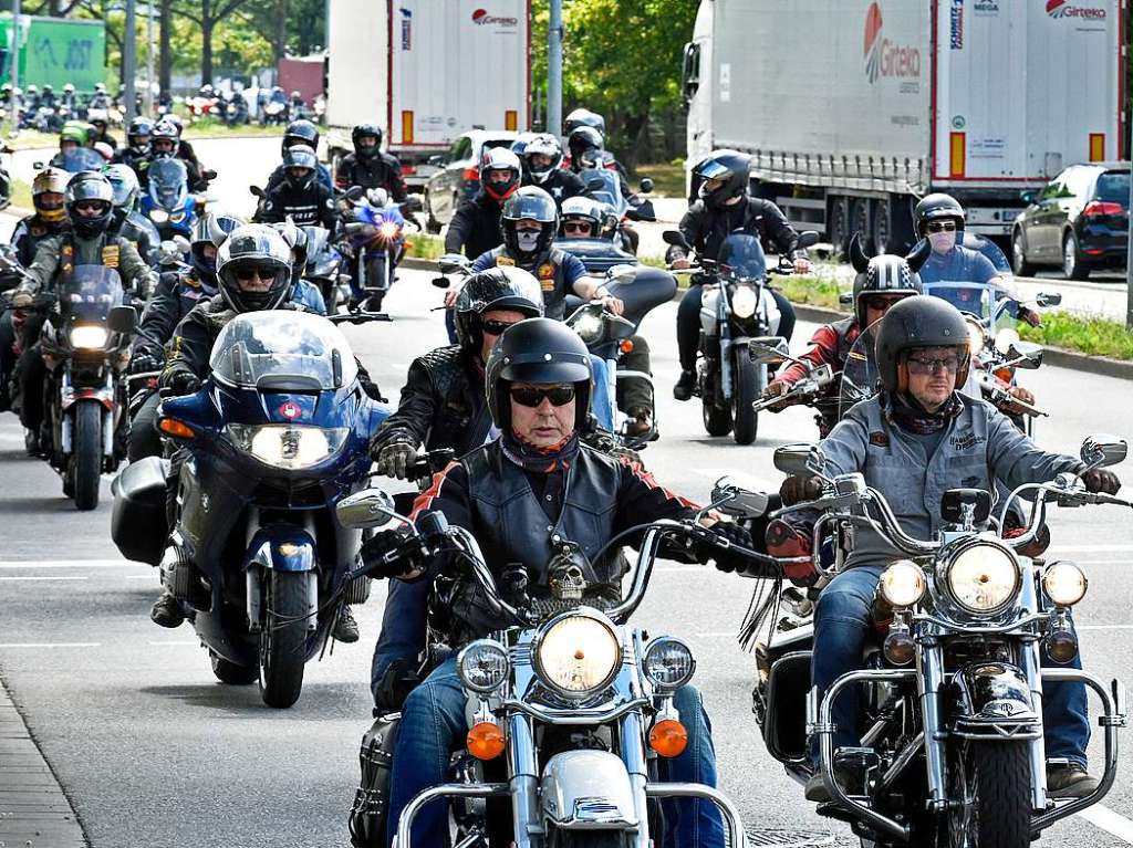 Von Enduro bis Harley – Motorrad-Demo gegen pauschale Fahrverbote.