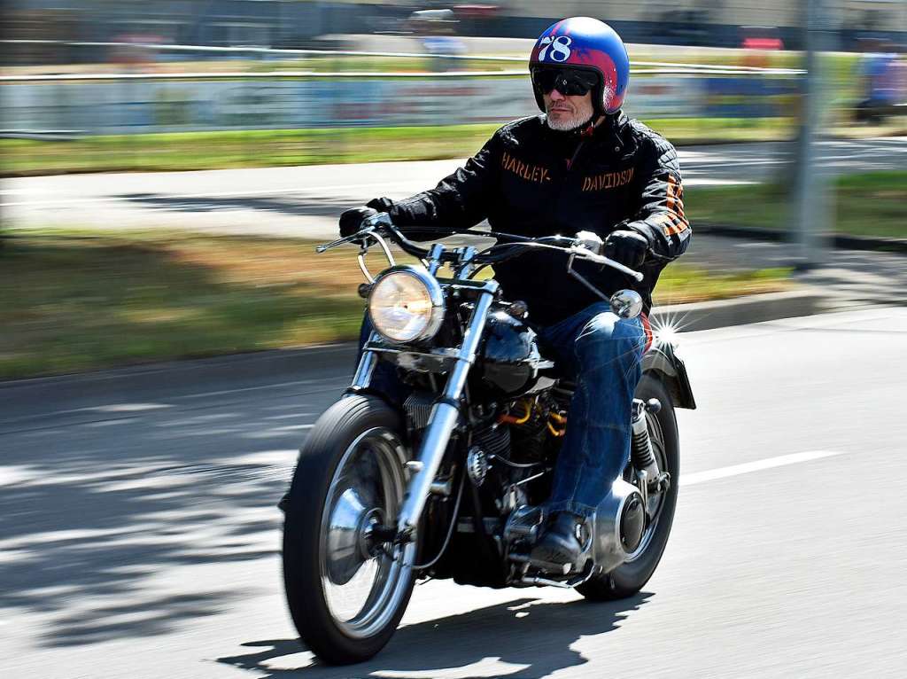 Von Enduro bis Harley – Motorrad-Demo gegen pauschale Fahrverbote.