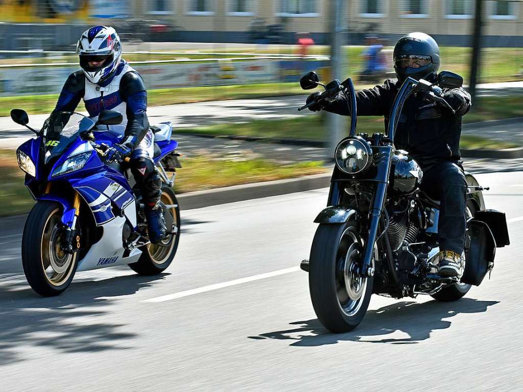 Von Enduro bis Harley – Motorrad-Demo gegen pauschale Fahrverbote.