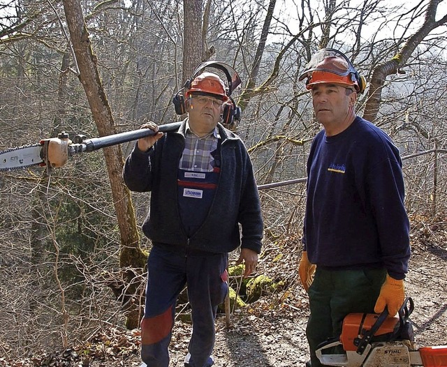 Herbert Wiesmann (rechts) aus Wangen u...ze zur Instandhaltung der Wanderwege.   | Foto: Jutta Binner-Schwarz