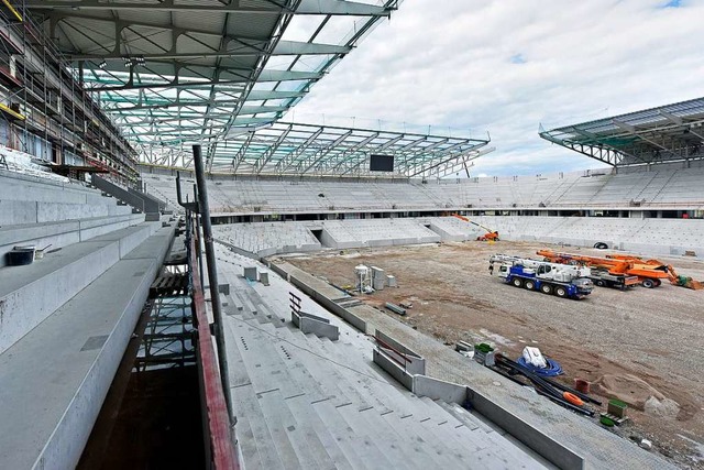 Neues Stadion, neue Regeln. Eine Hauso...heit fr den Heimspielbesuch schaffen.  | Foto: Michael Bamberger