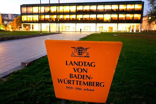 143 Mitglieder sitzen aktuell im Landtag von Baden-Wrttemberg  | Foto: Bernd Weissbrod