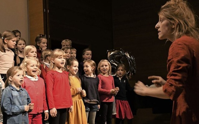 Der Kinder- und Jugendchor, hier beim Jubilumskonzert im November 2019   | Foto: Barbara Ruda