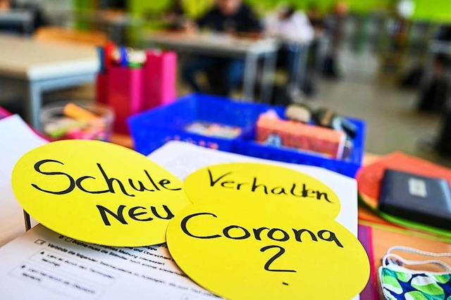 Corona hat auch den Schulalltag ganz schn verndert (Symbolbild).  | Foto: Felix Kstle (dpa)