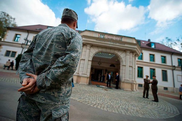 Die &#8222;Patch Barracks&#8220; in St...t sollen US-Soldaten abgezogen werden.  | Foto: Marijan Murat