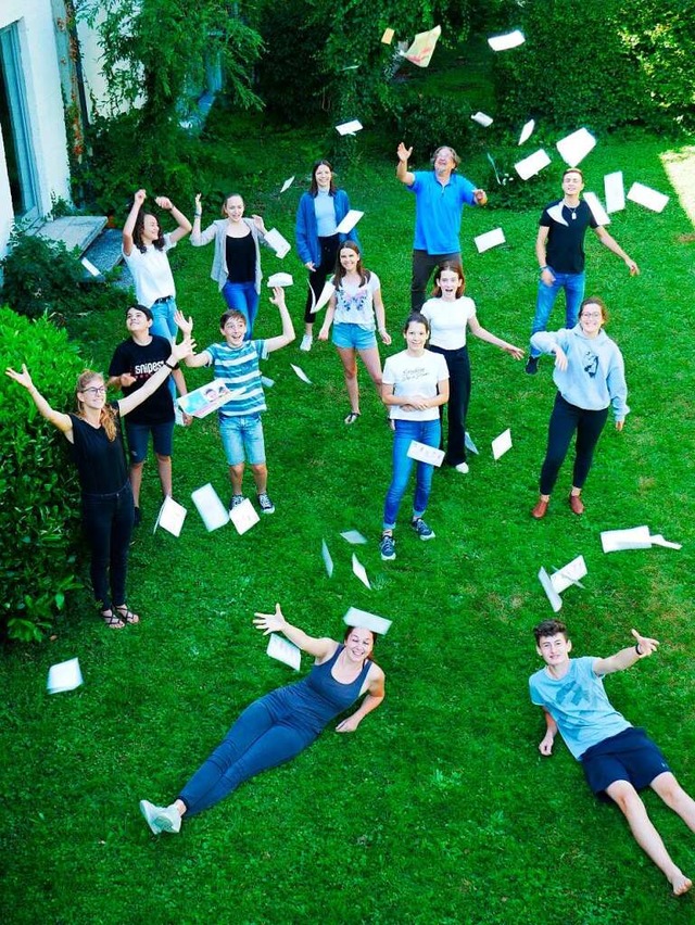 Die Teamleiter der evangelischen Bezir...erienprogramme auf die Beine gestellt.  | Foto: Evangelische Bezirksjugend