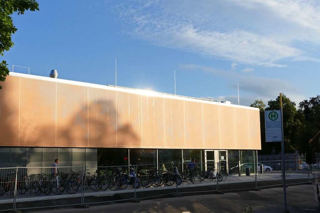 Mit seiner jüngsten Sitzung nahm der G...neue Brombacher Sporthalle in Betrieb.  | Foto: Peter Gerigk