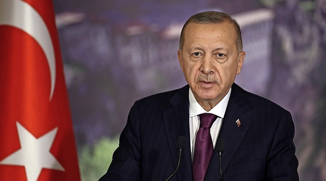 Staatschef Recep Tayyip Erdogan will soziale Netzwerke kontrollieren.  | Foto: Uncredited (dpa)