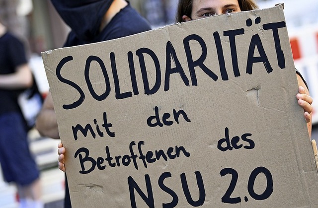 Mehrere Bundestagsabgeordnete und ande...sender &#8222;NSU 2.0&#8220; erhalten.  | Foto: Arne Dedert (dpa)