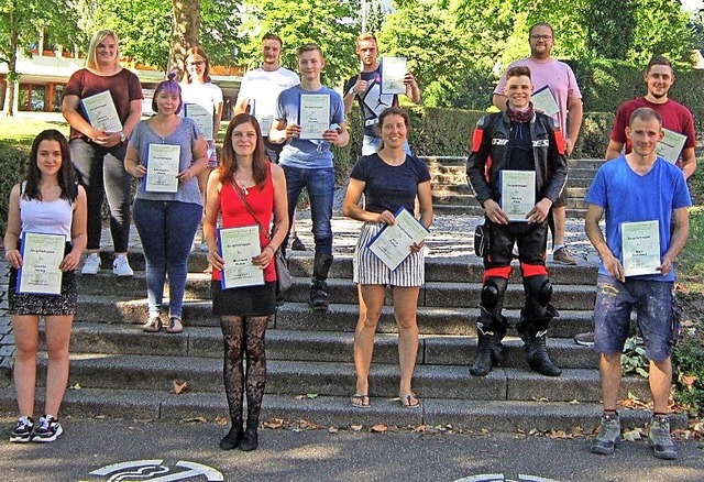 Die ausgezeichneten Berufsschler der Gewerbeschule Bad Sckingen  | Foto: Gewerbeschule Bad Sckingen