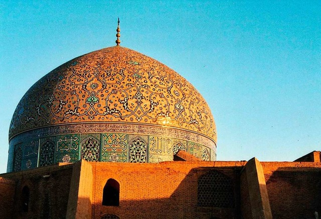 Die Kuppel der Lotfollah-Moschee am zentralen Platz in Isfahan  | Foto: Margrit Heyn