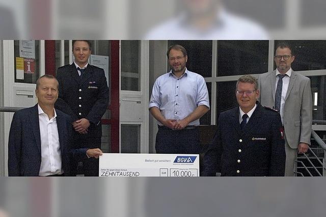 10 000 Euro fr die Feuerwehr