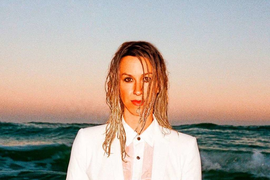 Alanis Morissette meldet sich mit neuem Album zurück Rock & Pop