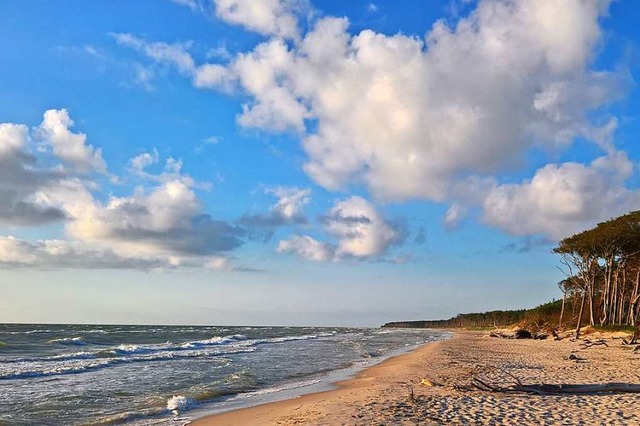 Ein kilometerlanger Strand ist das Sin... wnschen: Freiheit und Sorglosigkeit.  | Foto: Birgit Herrmann