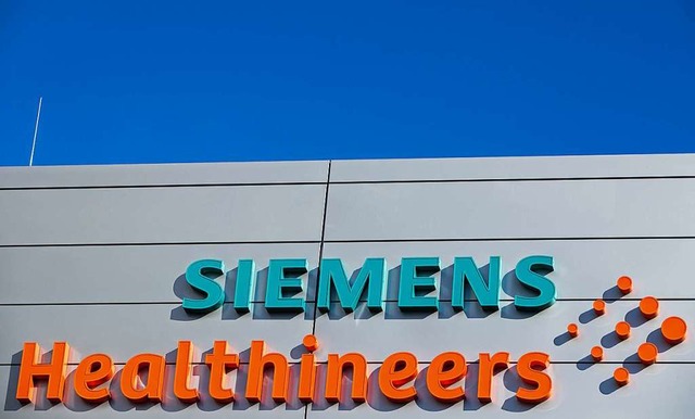 Siemens will das auf die Krebsversorgu...illiarden Dollar (14 Mrd Euro) kaufen.  | Foto: Daniel Karmann (dpa)