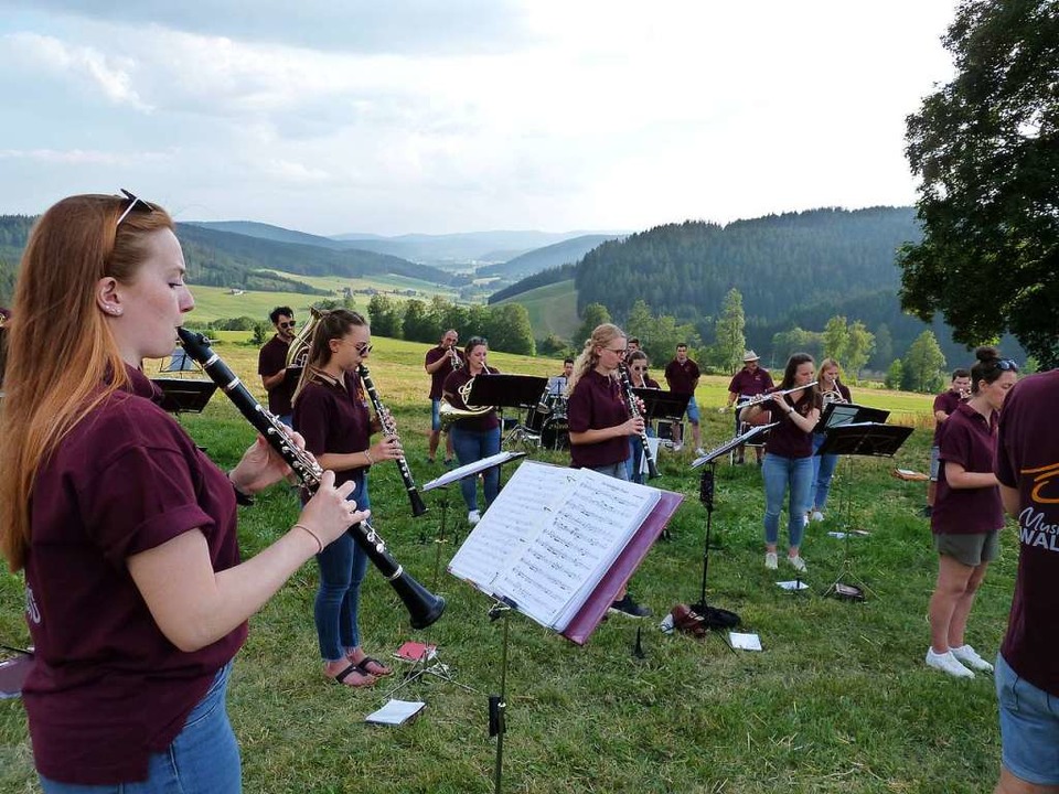 Zum Auftakt spielte der Musikverein Waldau  | Foto: Heidrun Simoneit