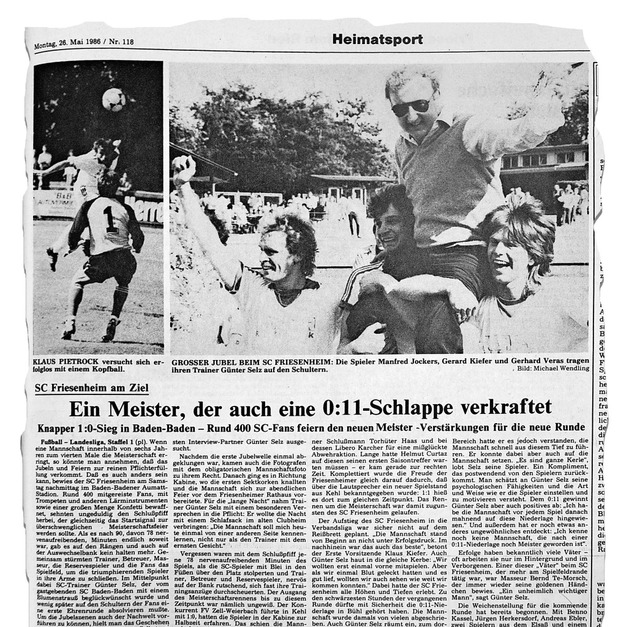 Die Badische Zeitung  berichtete am 26...6 ber den Triumph des SC Friesenheim.  | Foto: Uwe Schwerer