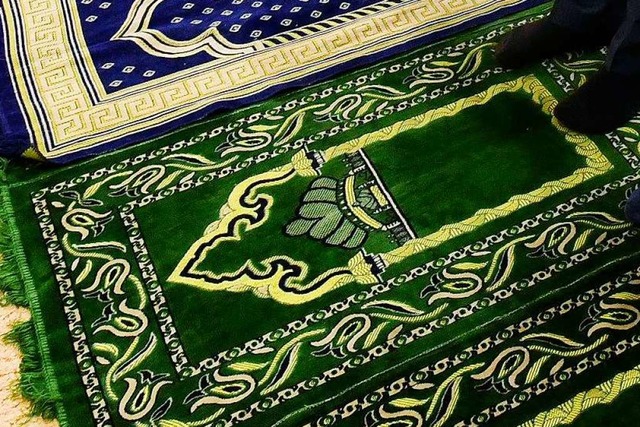 Wer in diesem Jahr beim islamischen Op...nen eigenen Gebetsteppich mitbringen.   | Foto: Thomas Kunz
