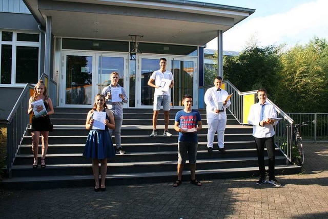 Die BvO-Preistrger 2020 (von links na...slou, Michail Bountagkidis, Jan Langer  | Foto: Schule