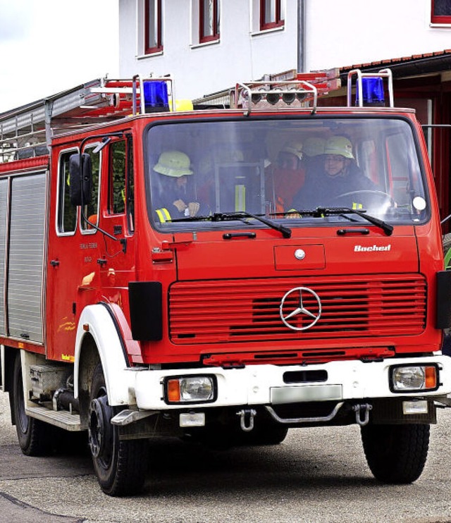 Das 35 Jahre alte Lschfahrzeug 16/12 ...timmte dem Kauf eines Neufahrzeugs zu.  | Foto: Andreas Kaiser