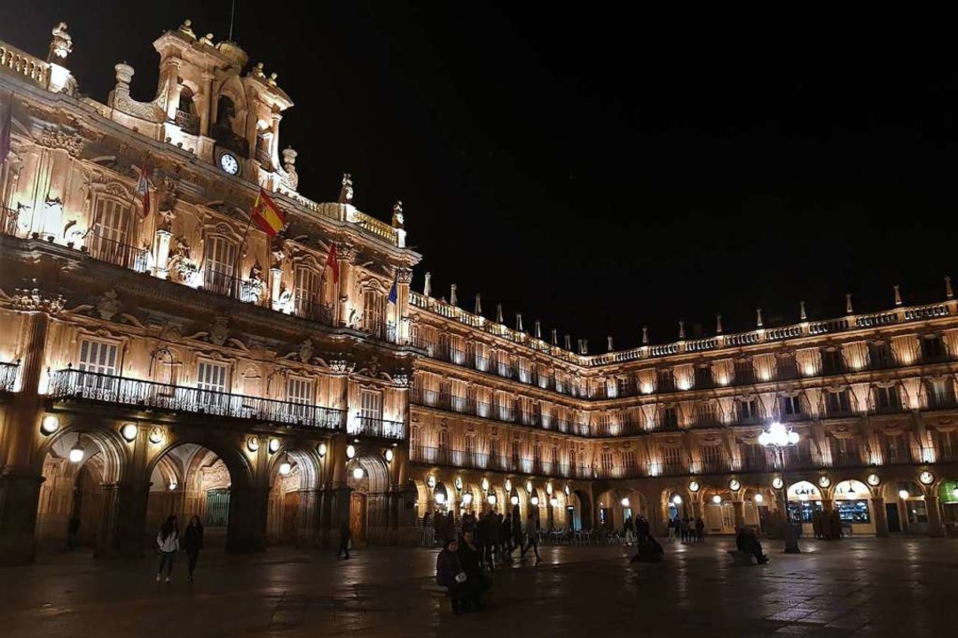 Die Plaza Mayor ist das Herz des als &...ene Stadt&#8220; bekannten Salamancas.  | Foto: Claudia Förster Ribet