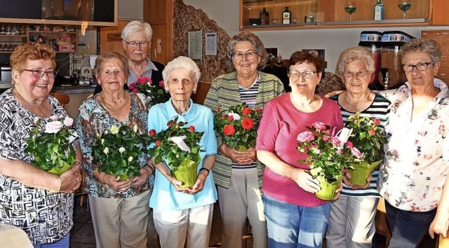 Die Geehrten des Frauenchors (von link...eps mit der Vorsitzenden Marlies Metke  | Foto: Heinz und Monika Vollmar