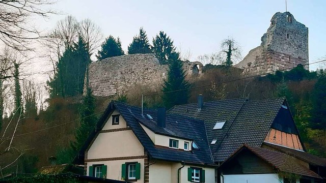 Die alten Mauern der Burgruine sind st...ausgebessert und Verfugungen erneuert.  | Foto: Denkmalstiftung BW