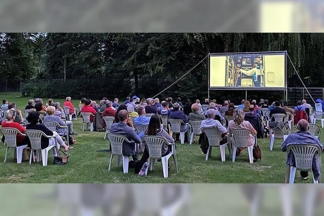 Open Air Kino im Waldschwimmbad