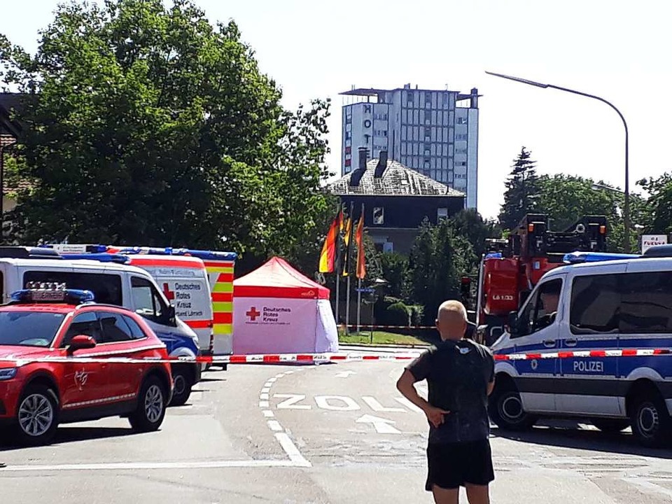 Sek Uberwaltigt Mann Der In Lorrach Mit Gefahrstoffen Hantiert Lorrach Badische Zeitung