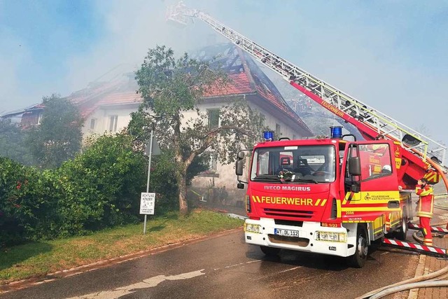 Der Grobrand im Rickenbacher Ortsteil Bergalingen ist unter Kontrolle.  | Foto: Michael Krug