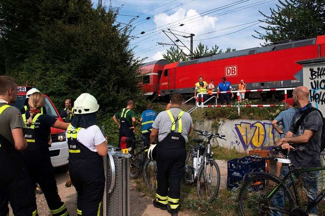 Nach einem Oberleitungsschaden war am ...r Rheintalbahn zeitweise unterbrochen.  | Foto: Volker Mnch