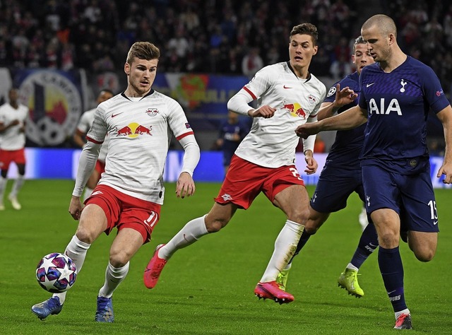 Im  Achtelfinale gegen Tottenham war A...fer Timo Werner (am Ball) noch dabei.   | Foto: Hendrik Schmidt (dpa)