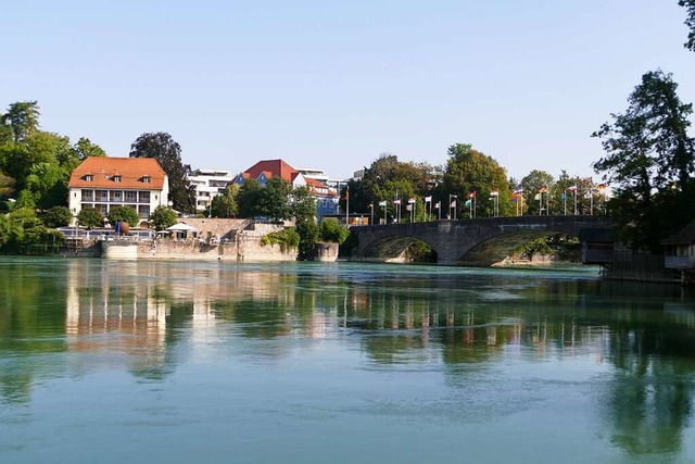 Der Rhein und die Rheinbrcke: ber si...schnell in die Schweizer Nachbarstadt.  | Foto: Verena Pichler