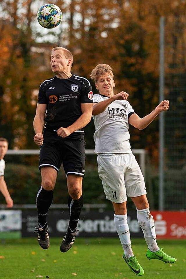 Augen zu und durch in jedem Zweikampf:...seine Teamkameraden beim SC Offenburg.  | Foto: Alexandra Buss