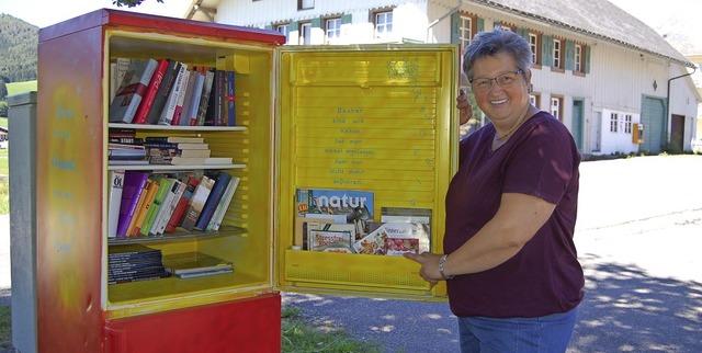 Elke Schmidt hat auf ihrem Hof an der ...tgenommen, aber auch abgegeben werden.  | Foto: Claudia Renk