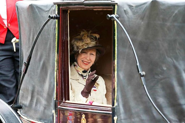 Prinzessin Anne vergangenes Jahr auf dem Weg zum Pferderennen in Ascot  | Foto: Steve Parsons (dpa)