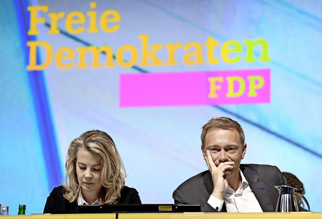 Linda Teuteberg und Parteichef Christian Lindner im April 2019   | Foto: Britta Pedersen