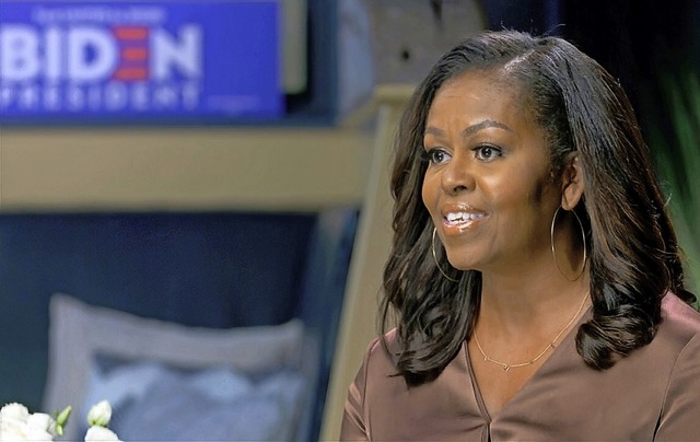 Warb leidenschaftlich fr die Abwahl d...e ehemalige First Lady  Michelle Obama  | Foto: Uncredited (dpa)