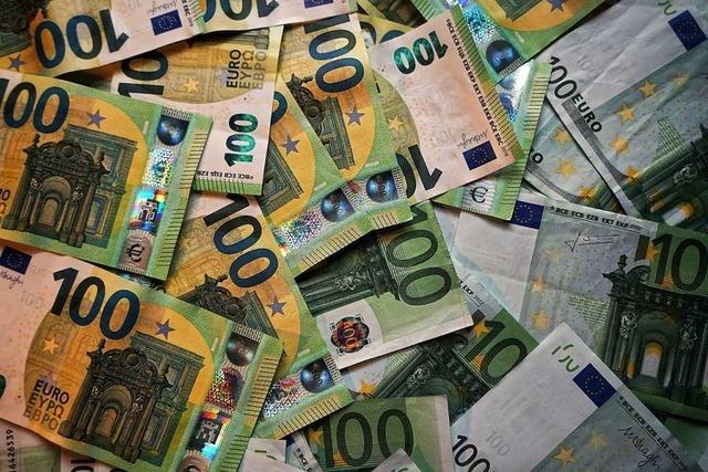 120 Bürger bekommen 1200 Euro als Grundeinkommen – einfach so