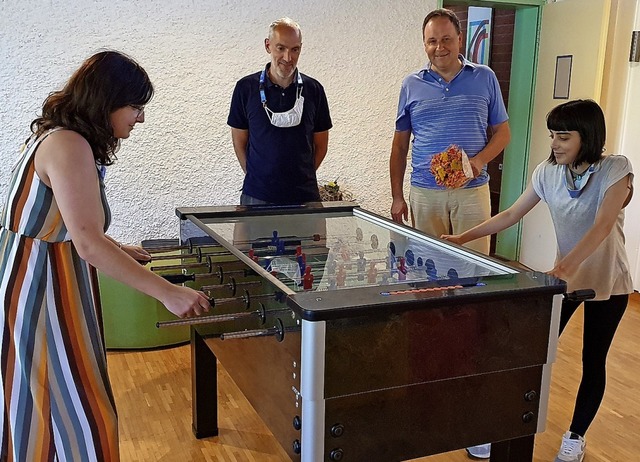 Pastprsident Achim Schlager (rechts, ...er Christliches Jugenddorf Offenburg)   | Foto: Lions Club Lahr