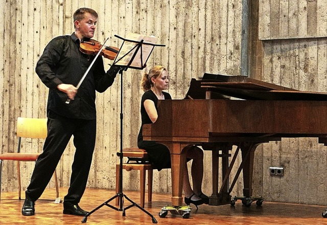 Ingo Ziemke und Marjana Plotkina beim Konzert im EGZ in Kirchzarten  | Foto: Heidi Winkel-Hook